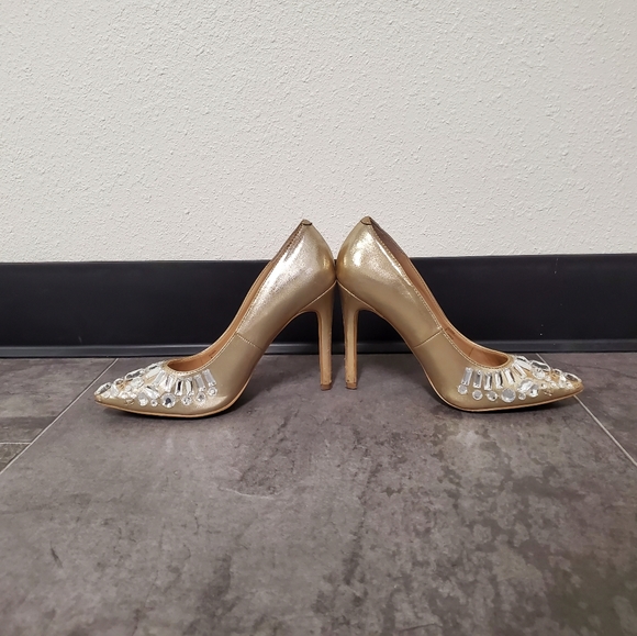 Shoes - Picture 4 of 6